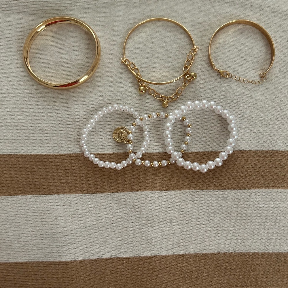 Elegant Gold and Pearl Bracelets Fun Bracelet Set - Picture 1 of 8